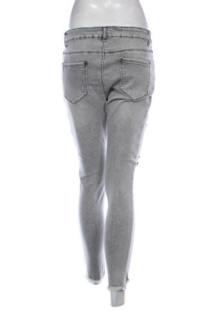 Дамски дънки Unbranded, Размер L, Цвят Сив, Цена 28,99 лв.