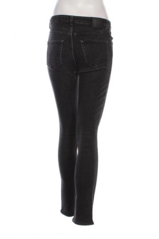 Damskie jeansy Weekday, Rozmiar M, Kolor Czarny, Cena 253,33 zł