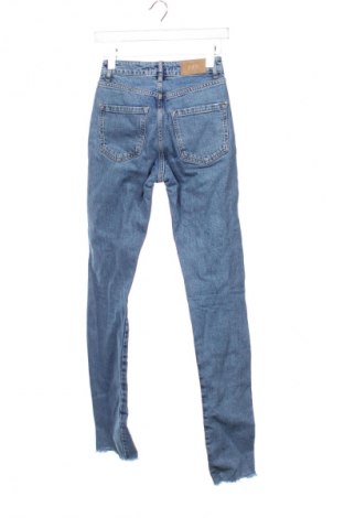 Γυναικείο Τζίν Zara, Μέγεθος XS, Χρώμα Μπλέ, Τιμή 9,99 €