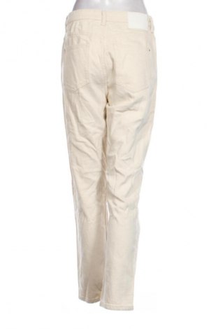 Damen Jeans Zara, Größe M, Farbe Ecru, Preis 15,99 €