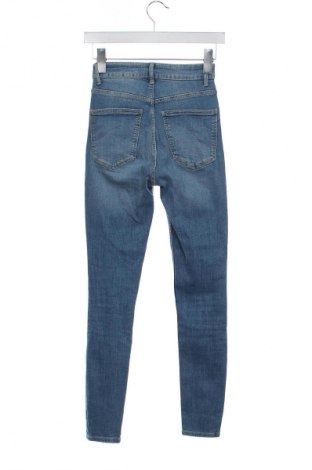 Damskie jeansy Zara, Rozmiar XS, Kolor Niebieski, Cena 62,02 zł