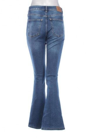 Blugi de femei Zara, Mărime M, Culoare Albastru, Preț 71,00 Lei