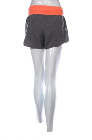 Pantaloni scurți de femei Adidas, Mărime M, Culoare Multicolor, Preț 58,99 Lei