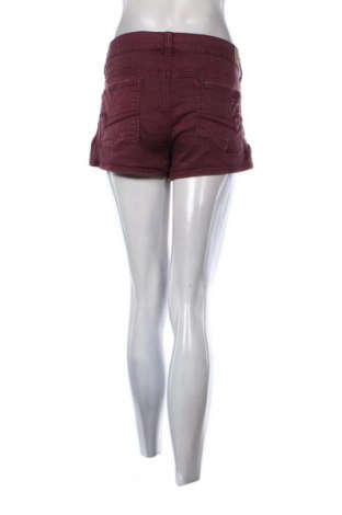 Дамски къс панталон American Eagle, Размер XL, Цвят Червен, Цена 34,00 лв.