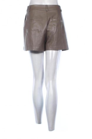 Дамски къс панталон Amisu, Размер S, Цвят Бежов, Цена 19,00 лв.
