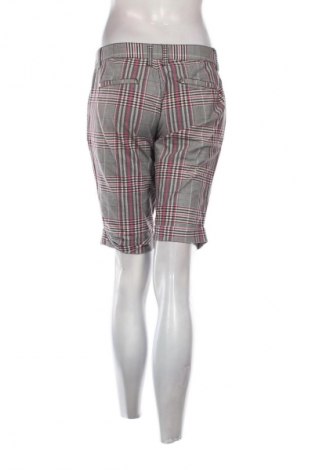 Дамски къс панталон Amisu, Размер M, Цвят Многоцветен, Цена 19,00 лв.