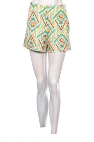Γυναικείο κοντό παντελόνι Bebe Plus, Μέγεθος M, Χρώμα Πολύχρωμο, Τιμή 7,99 €