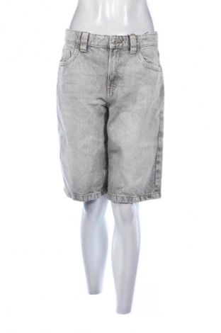 Dámské kraťasy  Bershka, Velikost S, Barva Šedá, Cena  319,00 Kč
