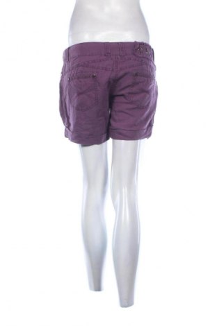 Damen Shorts Clockhouse, Größe M, Farbe Lila, Preis € 9,74