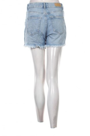 Γυναικείο κοντό παντελόνι Clockhouse, Μέγεθος S, Χρώμα Μπλέ, Τιμή 10,00 €