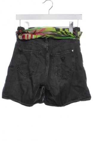Damskie szorty Guess, Rozmiar XS, Kolor Kolorowy, Cena 103,45 zł