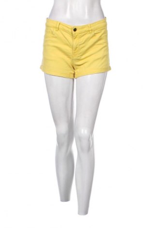 Pantaloni scurți de femei H&M, Mărime L, Culoare Galben, Preț 50,00 Lei