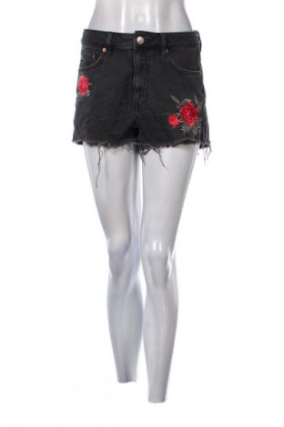 Damen Shorts H&M Divided, Größe M, Farbe Mehrfarbig, Preis 9,72 €