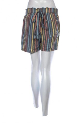 Дамски къс панталон House, Размер M, Цвят Многоцветен, Цена 15,99 лв.