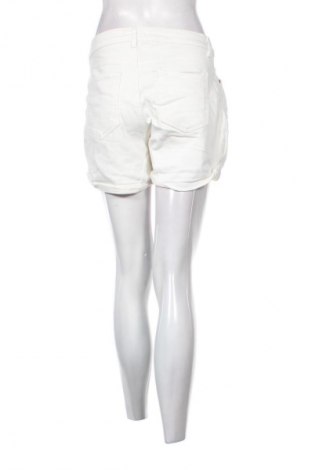 Pantaloni scurți de femei LCW, Mărime L, Culoare Alb, Preț 36,50 Lei