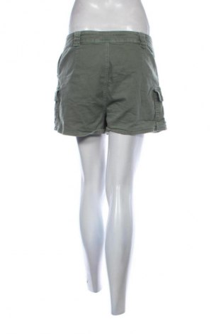 Damen Shorts Moon Girl, Größe M, Farbe Grün, Preis € 3,65
