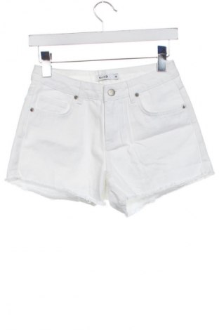 Pantaloni scurți de femei NA-KD, Mărime S, Culoare Alb, Preț 58,99 Lei