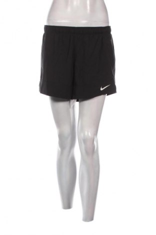 Pantaloni scurți de femei Nike, Mărime M, Culoare Negru, Preț 87,46 Lei