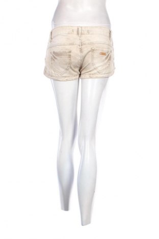 Pantaloni scurți de femei One More, Mărime M, Culoare Bej, Preț 50,00 Lei