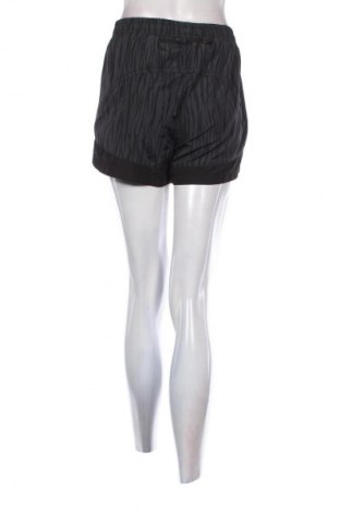 Дамски къс панталон Ozon, Размер XL, Цвят Многоцветен, Цена 19,00 лв.