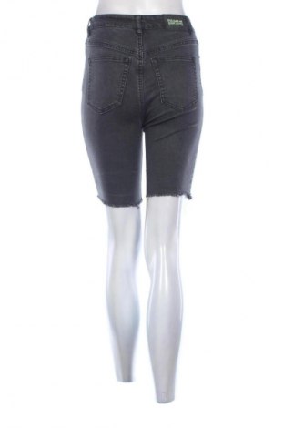 Damen Shorts Pull&Bear, Größe S, Farbe Mehrfarbig, Preis € 9,72