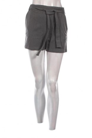 Női rövidnadrág Pull&Bear, Méret S, Szín Szürke, Ár 2 749 Ft