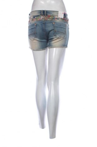 Pantaloni scurți de femei Unbranded, Mărime M, Culoare Multicolor, Preț 82,00 Lei