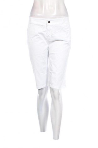Дамски къс панталон Unbranded, Размер XXL, Цвят Бял, Цена 19,00 лв.