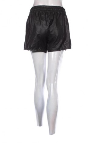 Дамски къс панталон Unbranded, Размер M, Цвят Многоцветен, Цена 19,55 лв.