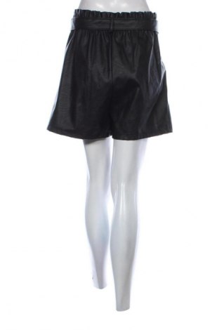 Дамски къс панталон Unbranded, Размер M, Цвят Черен, Цена 19,55 лв.