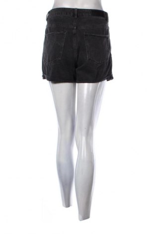 Дамски къс панталон Vero Moda, Размер S, Цвят Черен, Цена 20,01 лв.