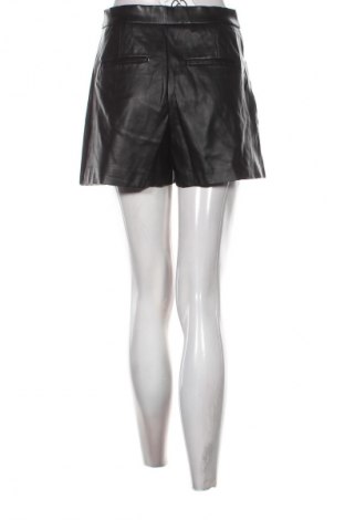 Dámské kraťasy  Zara, Velikost M, Barva Černá, Cena  289,00 Kč