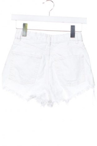 Γυναικείο κοντό παντελόνι Zara, Μέγεθος XS, Χρώμα Λευκό, Τιμή 21,87 €