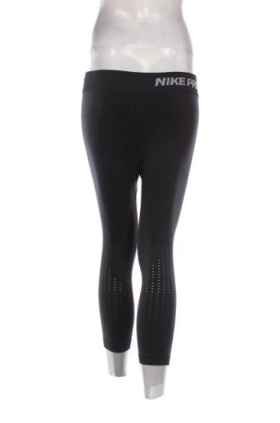 Дамски клин Nike, Размер S, Цвят Черен, Цена 31,86 лв.