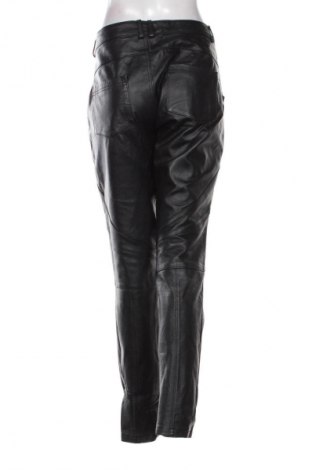 Дамски кожен панталон Paprika, Размер XL, Цвят Черен, Цена 112,86 лв.