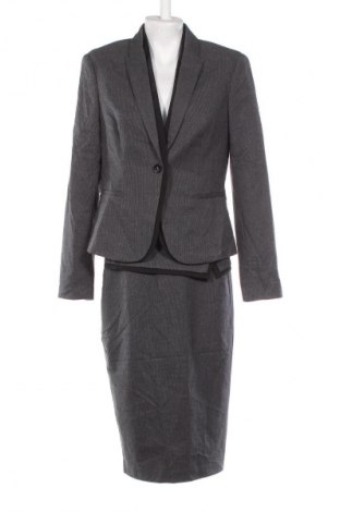 Dámský kostým   Orsay, Velikost M, Barva Šedá, Cena  1 529,00 Kč