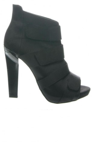 Damenschuhe Bershka, Größe 38, Farbe Schwarz, Preis 18,99 €