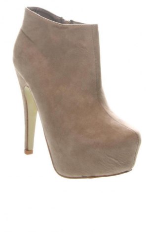 Дамски обувки Botinelli, Размер 38, Цвят Бежов, Цена 61,94 лв.