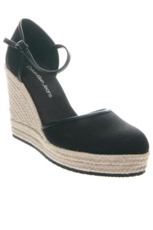 Γυναικεία παπούτσια Calvin Klein Jeans, Μέγεθος 38, Χρώμα Πολύχρωμο, Τιμή 91,99 €