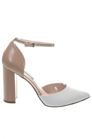 Дамски обувки Nine West, Размер 39, Цвят Многоцветен, Цена 165,00 лв.