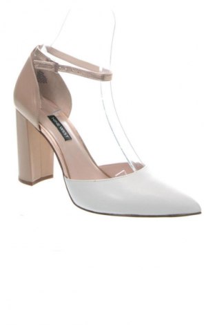 Дамски обувки Nine West, Размер 39, Цвят Многоцветен, Цена 165,00 лв.