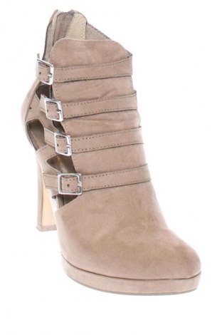 Дамски обувки Tamaris, Размер 36, Цвят Кафяв, Цена 87,98 лв.