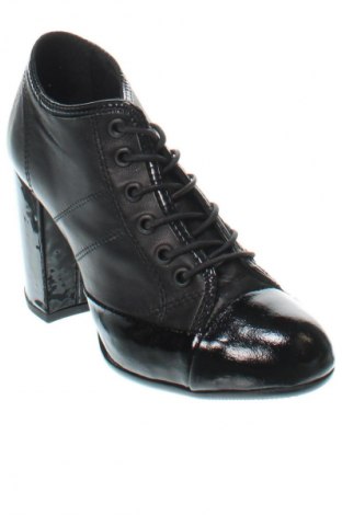 Дамски обувки Unbranded, Размер 36, Цвят Черен, Цена 93,10 лв.