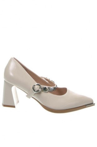 Дамски обувки Unbranded, Размер 36, Цвят Бежов, Цена 62,00 лв.