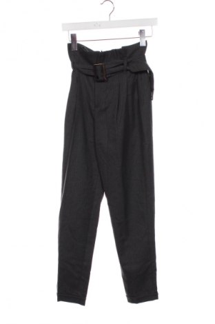 Pantaloni de femei Bershka, Mărime XXS, Culoare Multicolor, Preț 76,32 Lei