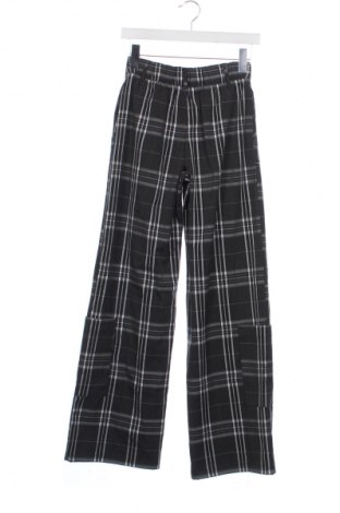 Дамски панталон Bershka, Размер XS, Цвят Многоцветен, Цена 18,99 лв.