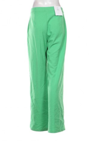 Damskie spodnie Bershka, Rozmiar M, Kolor Zielony, Cena 93,89 zł