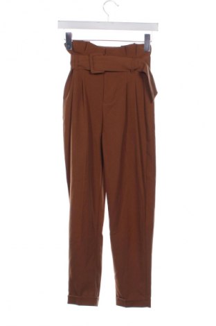 Γυναικείο παντελόνι Bershka, Μέγεθος XXS, Χρώμα Καφέ, Τιμή 9,99 €