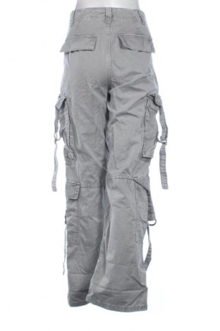 Дамски панталон Bershka, Размер S, Цвят Сив, Цена 19,99 лв.