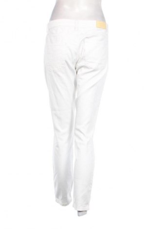 Дамски панталон Esprit, Размер M, Цвят Бял, Цена 41,06 лв.